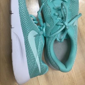 Nike shoes-size 7